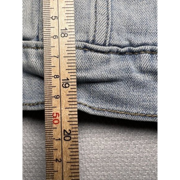 Signature by Levi Strauss Jean Jacket Women Sz Small Blue Light Wash Casual - Picture 8 of 13